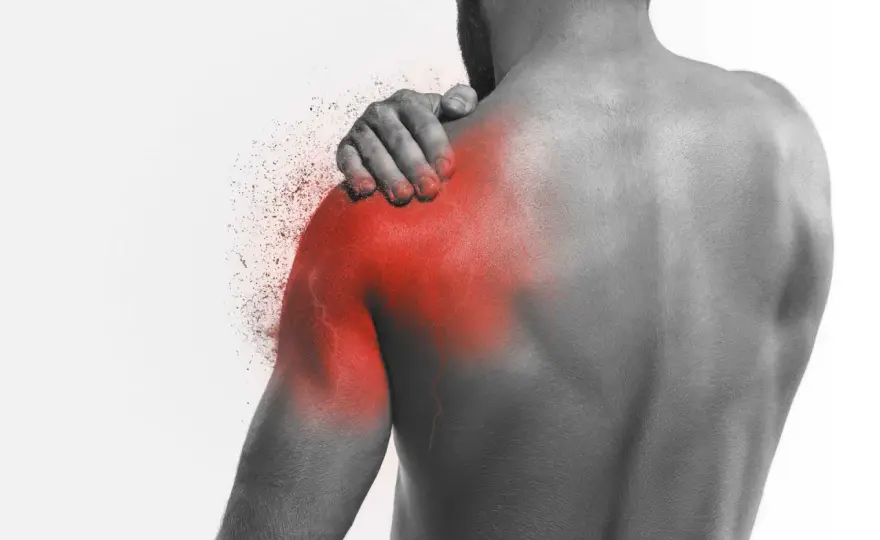 Dolore dietro la spalla respirando: quando preoccuparsi?