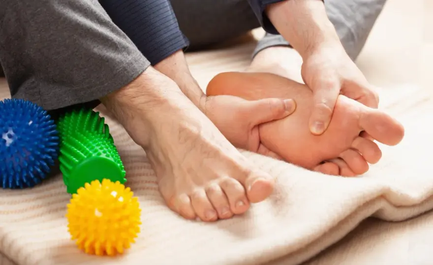 Massaggio per il neuroma di Morton - tecniche sicure ed errori